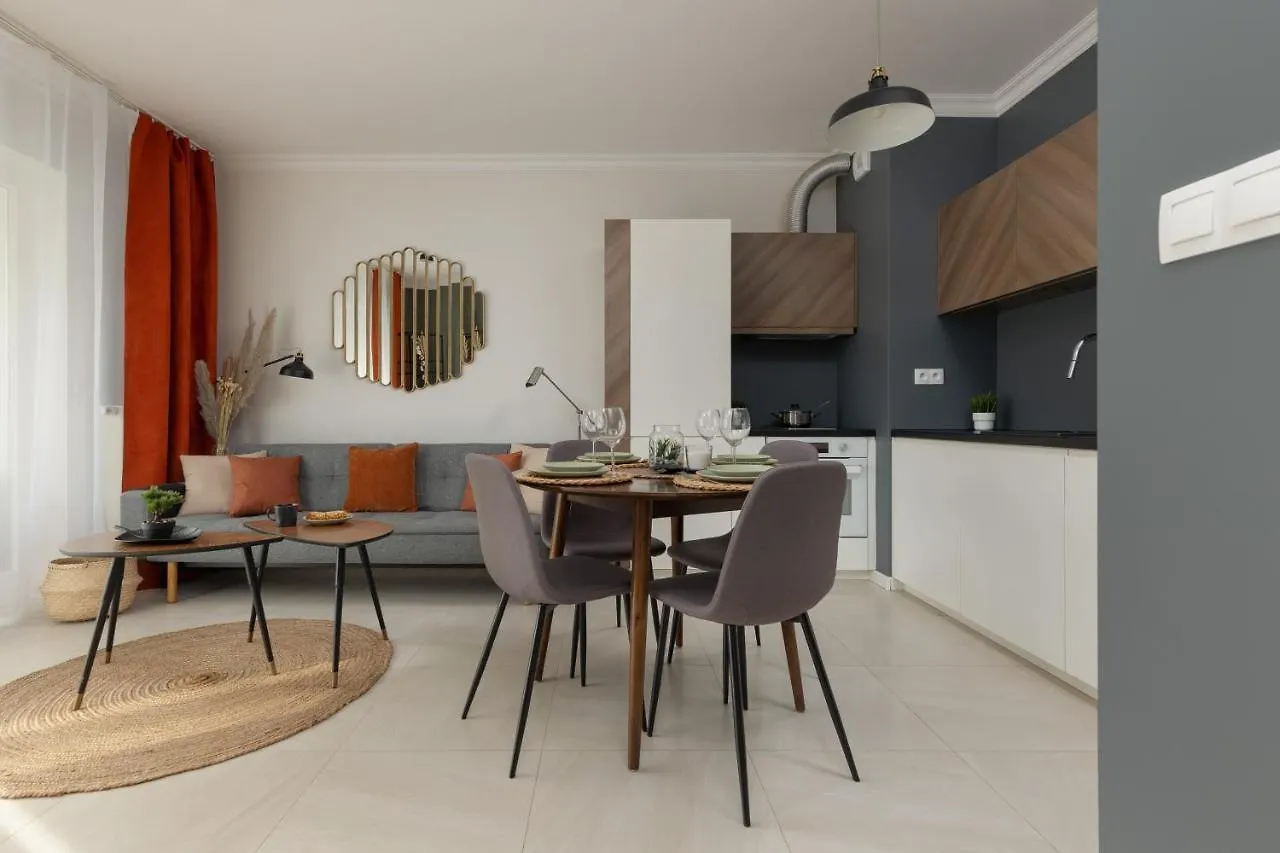 Lakeview Apartment Kapelanow Armii Krajowej By Noclegi Renters Warszawa