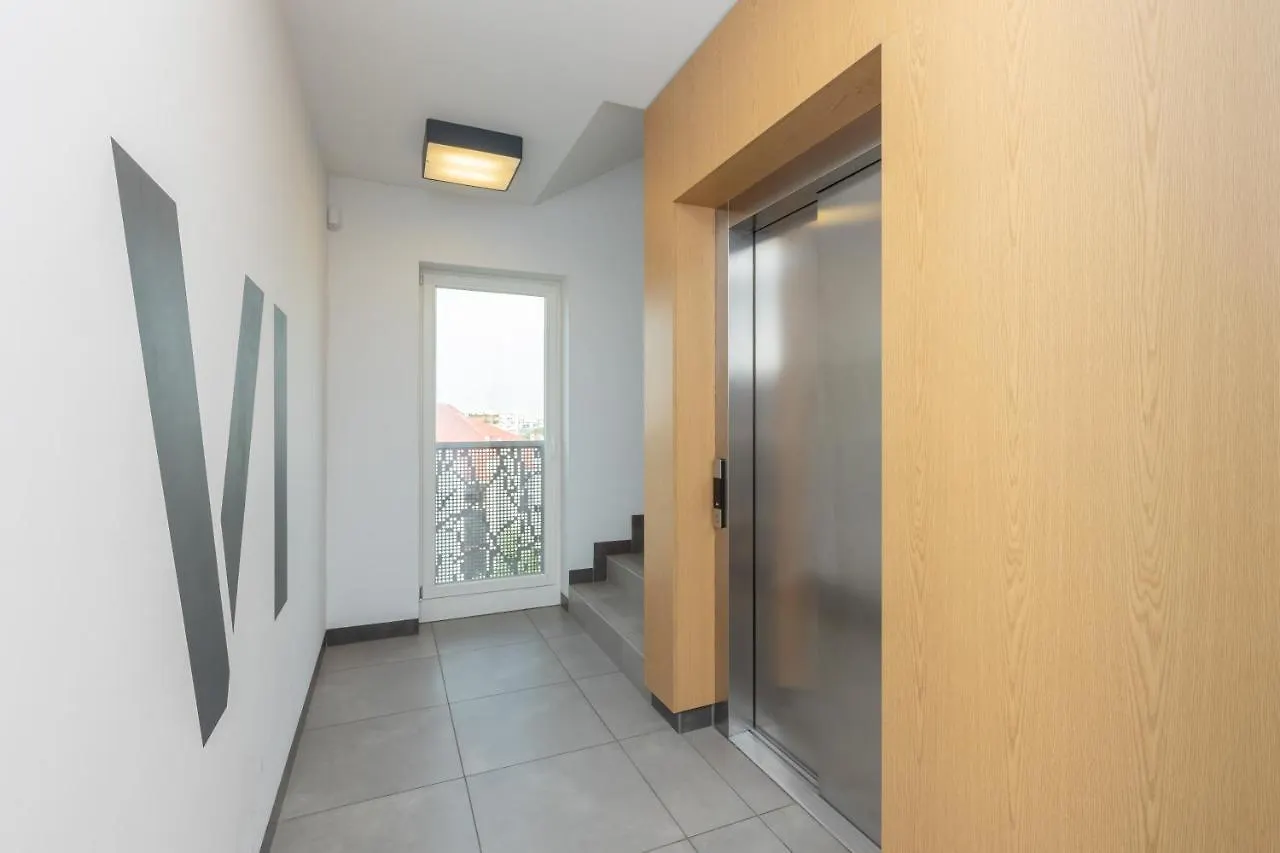 Lakeview Apartment Kapelanów Armii Krajowej by Renters Warszawa Polska